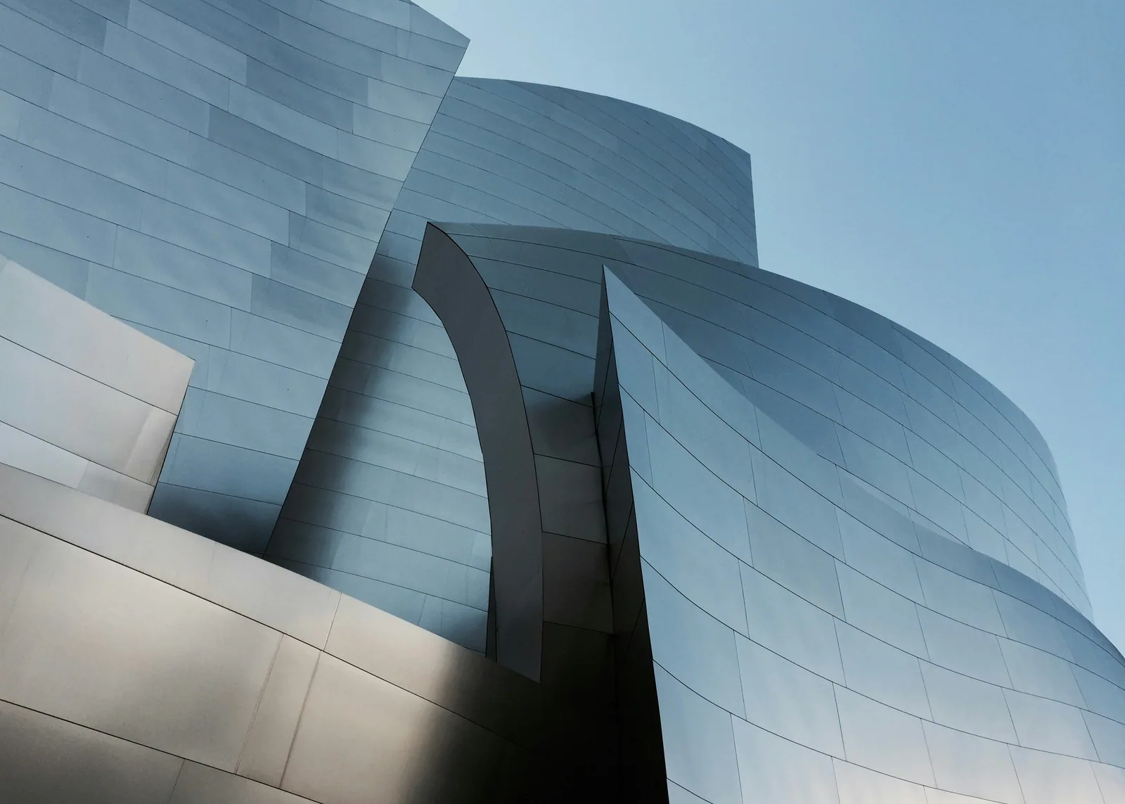Curved stainless steel panels on the Walt Disney Concert Hall in Los